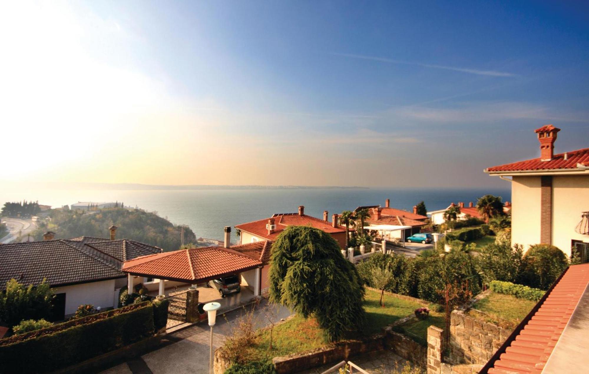 Lovely Apartment In Piran With Kitchen Extérieur photo